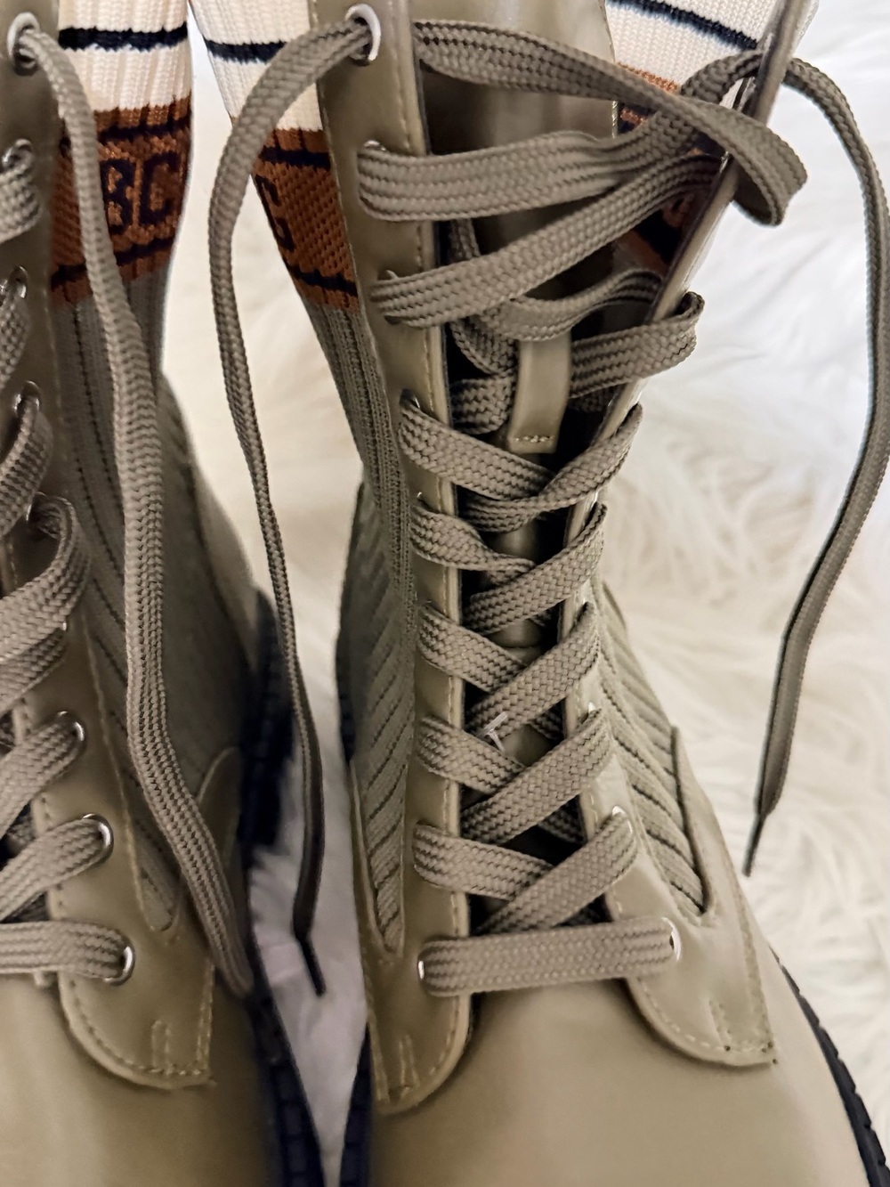 BCBGeneration Tassie Combat Women’s Olive Green Lace-Up Combat Boots 7.5 (38) - Picture 6 of 9